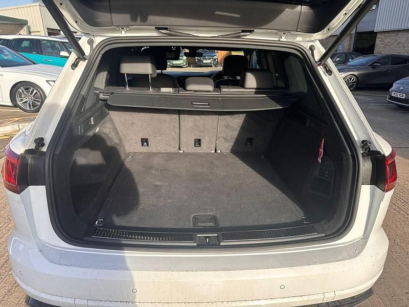 Used VW Touareg Black Edition 286 HP (210 kW) 2020 White SUV