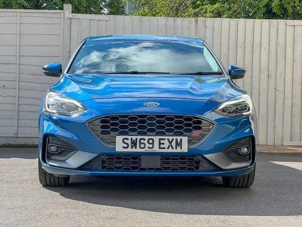 Used Ford Focus ST 280 HP (205 kW) 2019 Blue Hatchback