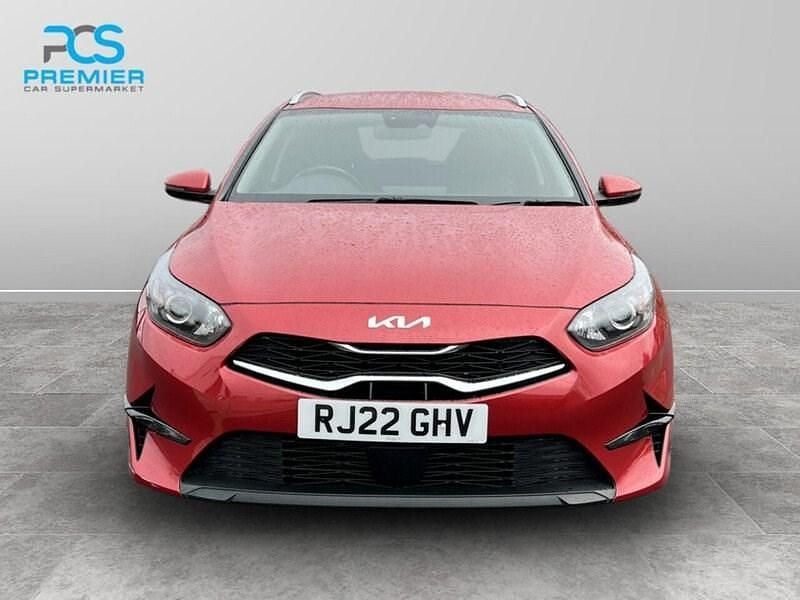 Used Kia Ceed 2022 Red Hatchback