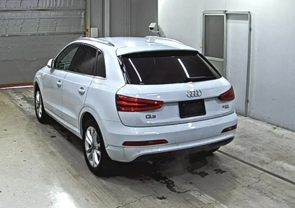 Used Audi Q3 Advanced 210 HP (154 kW) 2013 White SUV