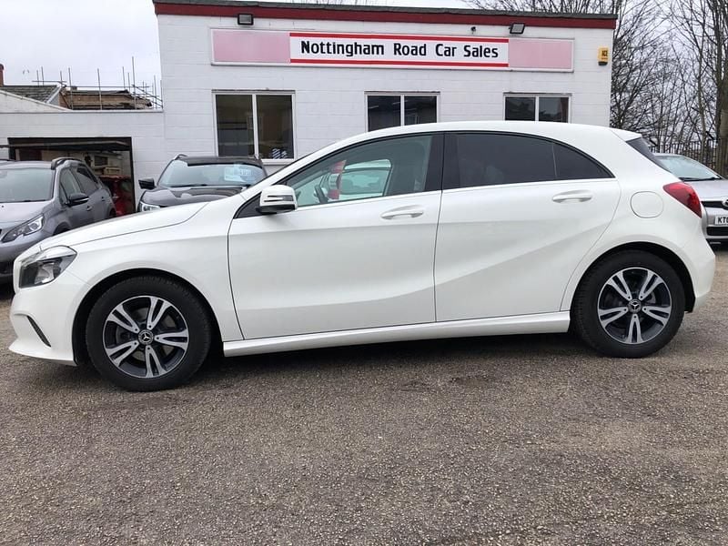 Used Mercedes A160 SE 2017 White Hatchback