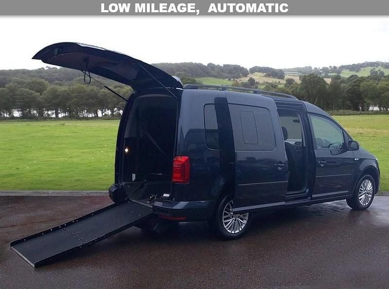 Used VW Caddy Maxi Life S 102 HP (75 kW) 2020 Blue MPV