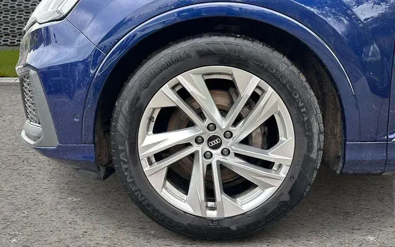 Used Audi Q7 S-Line 286 HP (210 kW) 2022 Blue SUV