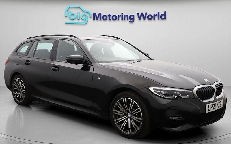 Used 2021 BMW 330e M Sport Estate | £23,000 (Fair price) - Image 1/4
