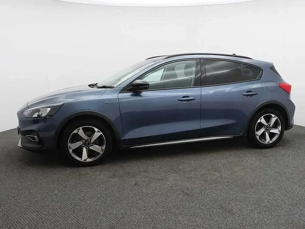 Used Ford Focus Active 123 HP (90 kW) 2019 Blue Hatchback