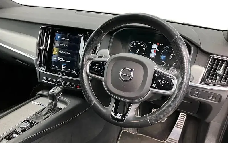 Used Volvo V90 R-Design 190 HP (139 kW) 2018 Grey Estate