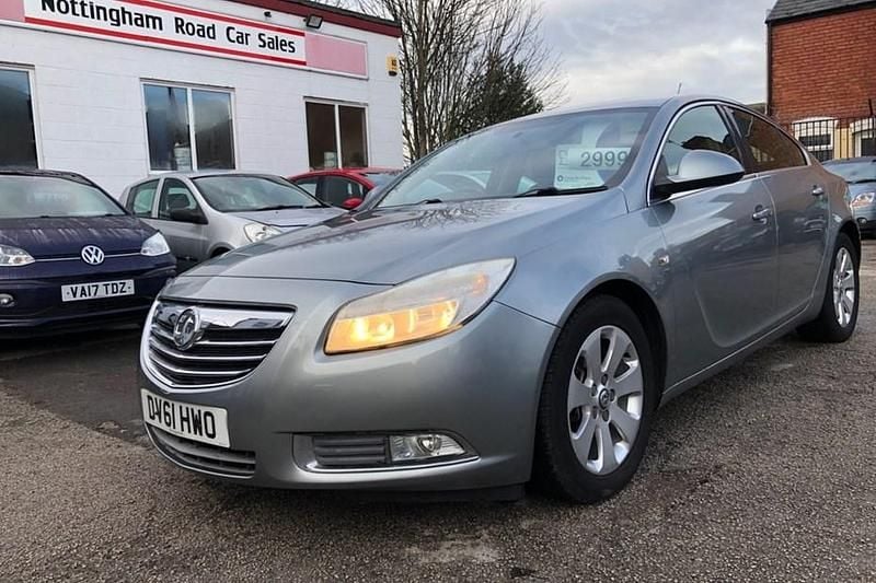 Used Vauxhall Insignia SRi 160 HP (117 kW) 2011 Silver Hatchback