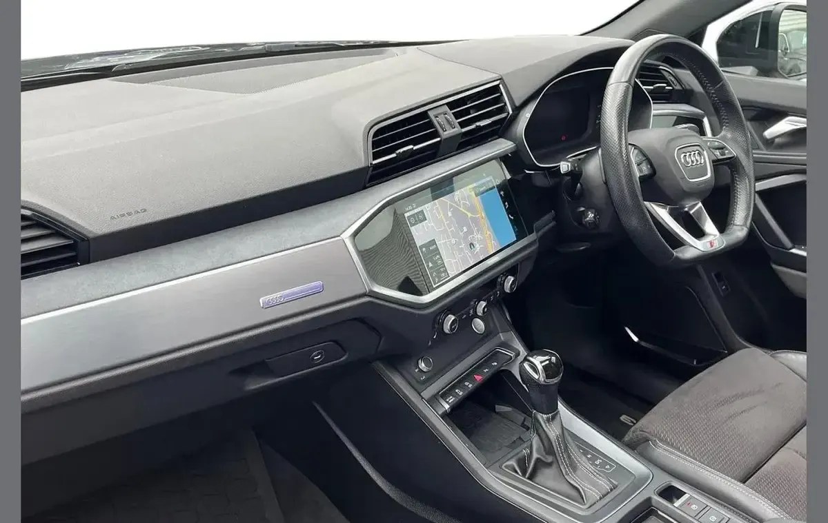 Used Audi Q3 Advanced 150 HP (110 kW) 2019 Black SUV