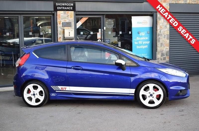 Blue Used 2016 Ford Fiesta ST Hatchback | £7,300 (Fair price) - Image 1/4