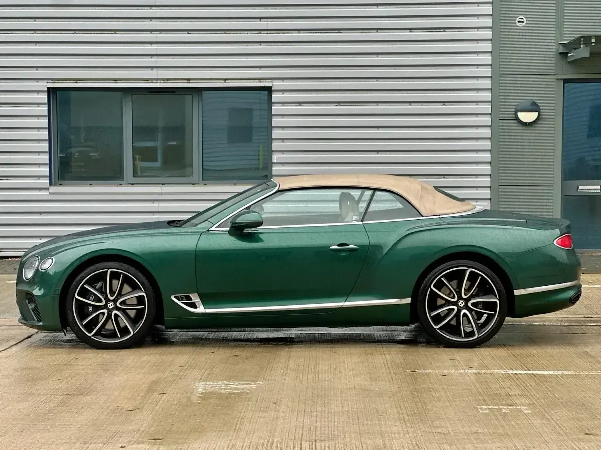 Used Bentley Continental 635 HP (467 kW) 2019 Green Cabriolet