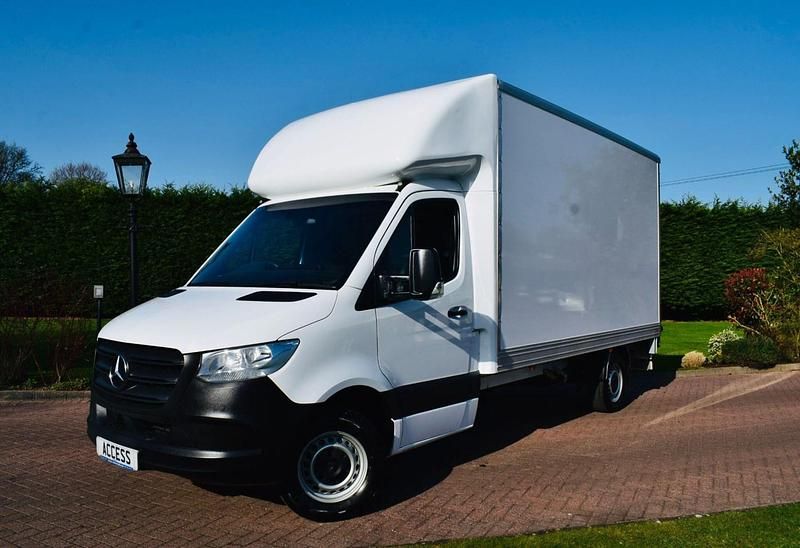 Used Mercedes Sprinter Progressive 148 HP (108 kW) 2022 White Van