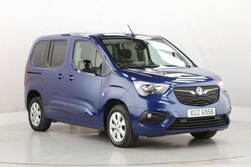 Used Vauxhall Combo S 100 HP (73 kW) 2022 Blue MPV
