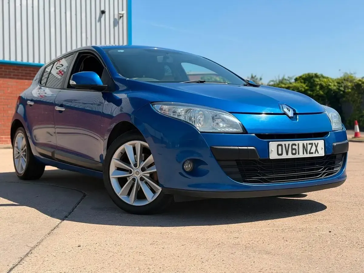 Used Renault Mégane III 110 HP (80 kW) 2012 Blue Hatchback