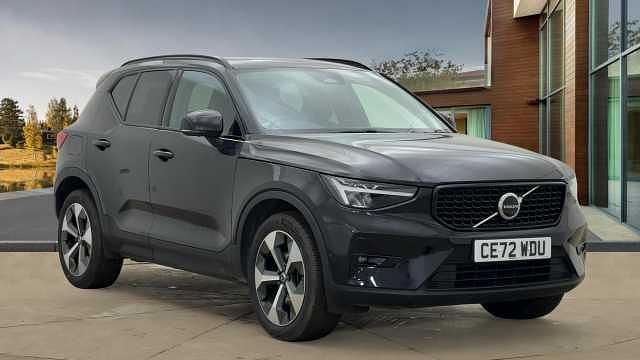 Used 2023 Volvo XC40 Ultimate SUV | £27,450 (Good price) - Image 1/4