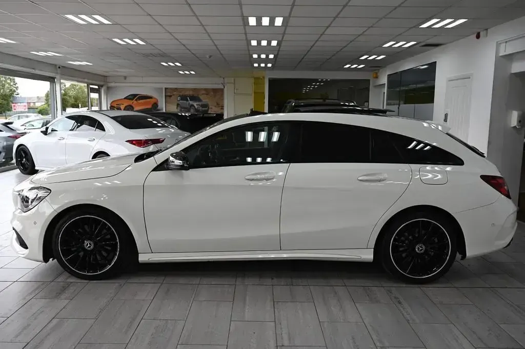 Used Mercedes CLA220 Shooting Brake AMG line 177 HP (130 kW) 2017 White Estate