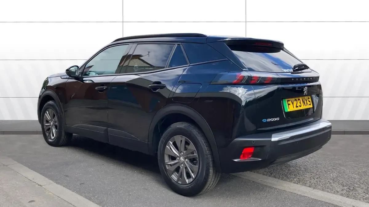 Used Peugeot e-2008 Active+ 100 kW (136 HP) 2023 Black SUV