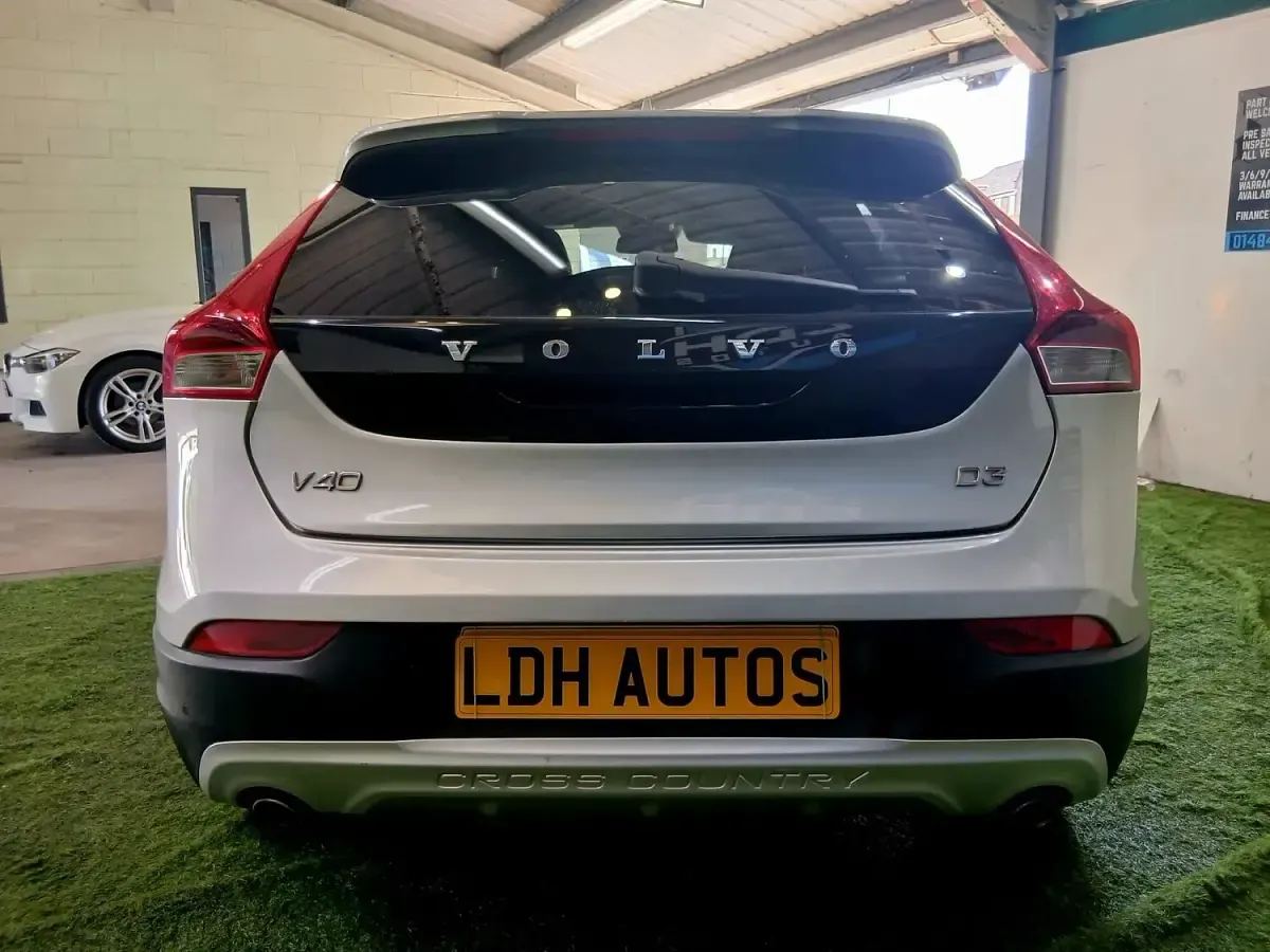 Used Volvo V40 2013 Silver Hatchback