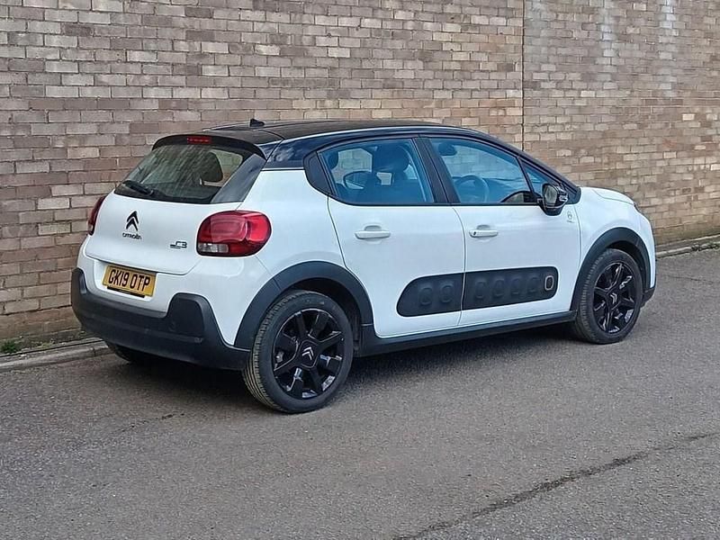 Used Citroën C3 Origins 110 HP (80 kW) 2019 White Hatchback