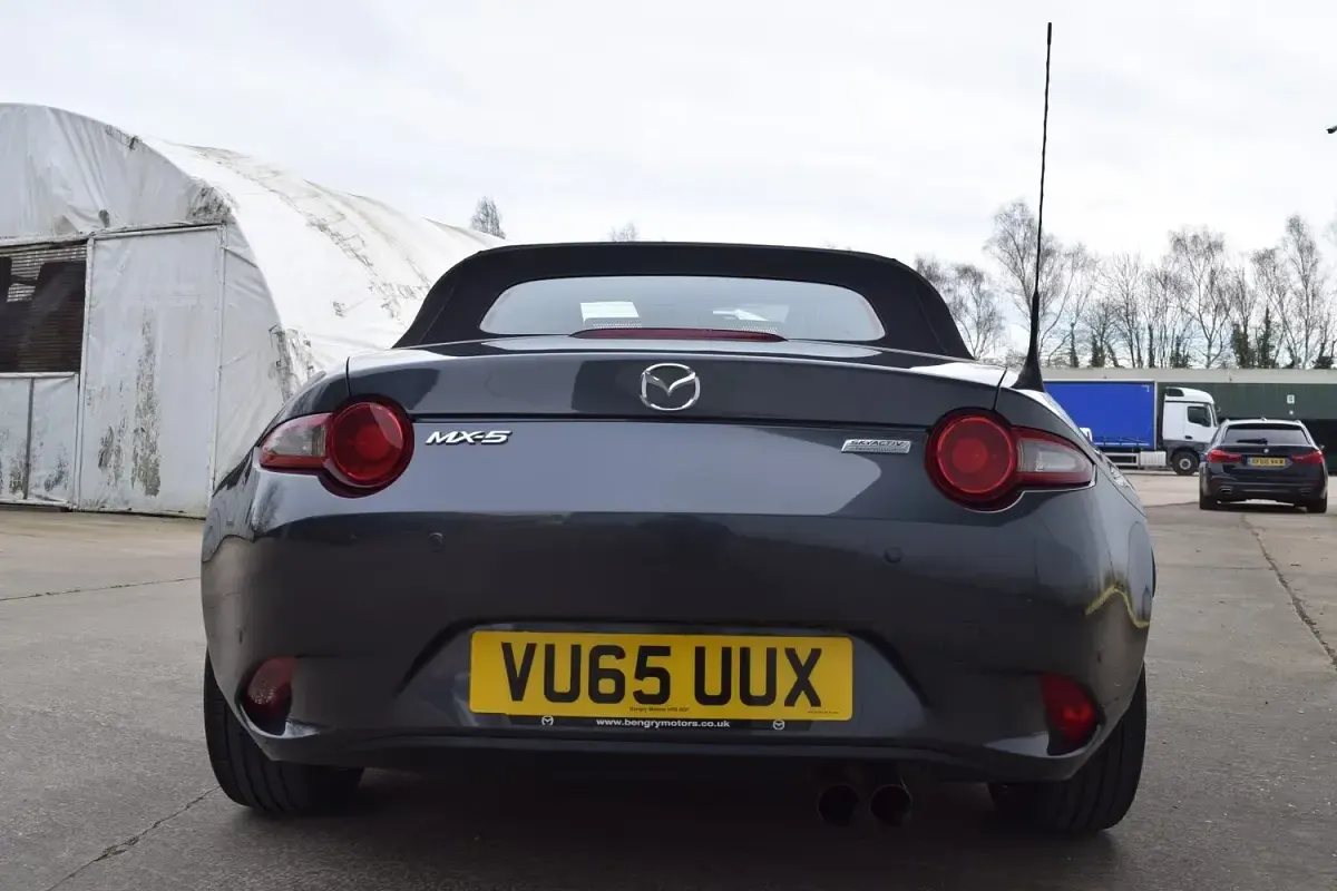 Used Mazda MX5 Inclusive 160 HP (117 kW) 2015 Grey Cabriolet