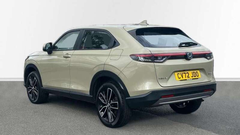 Used Honda HR-V Elegance 131 HP (96 kW) 2022 Beige  SUV