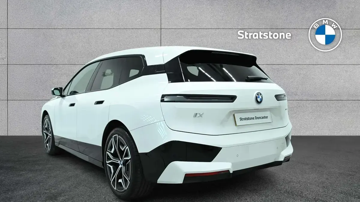 Used BMW iX M Sport 236 kW (322 HP) 2022 White SUV
