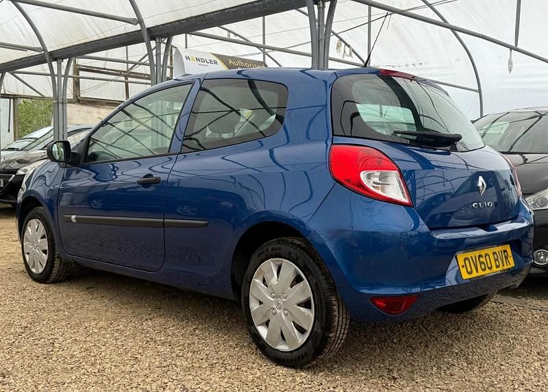 Second-hand Renault Clio II Extreme 2010 Albastru Hatchback