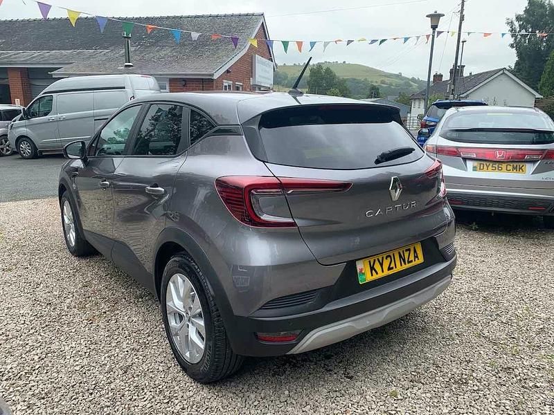 Usado Renault Captur Iconic 2021 Cinzento SUV
