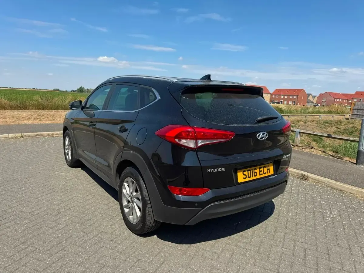 Used Hyundai Tucson Premium 116 HP (85 kW) 2016 Black SUV
