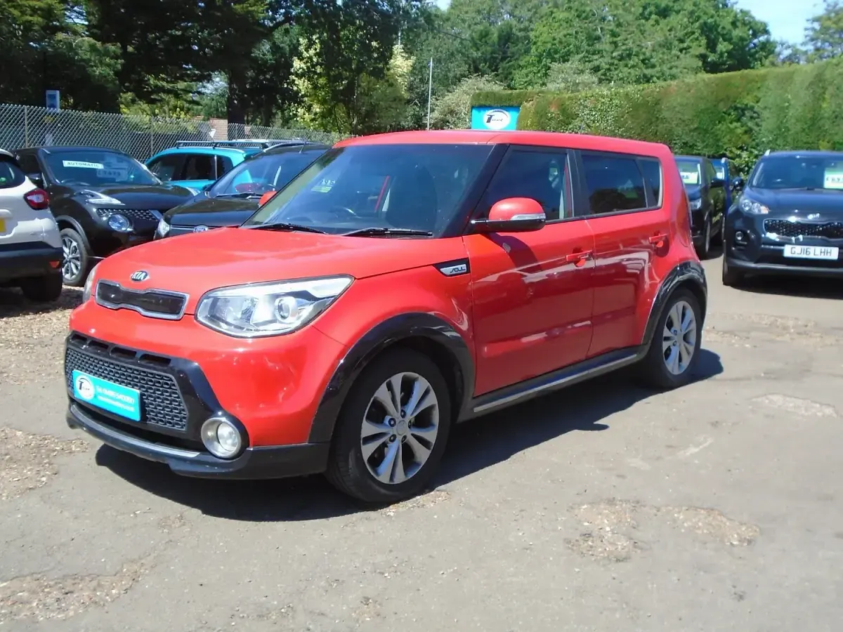 Used Kia Soul Urban 134 HP (98 kW) 2017 Red SUV
