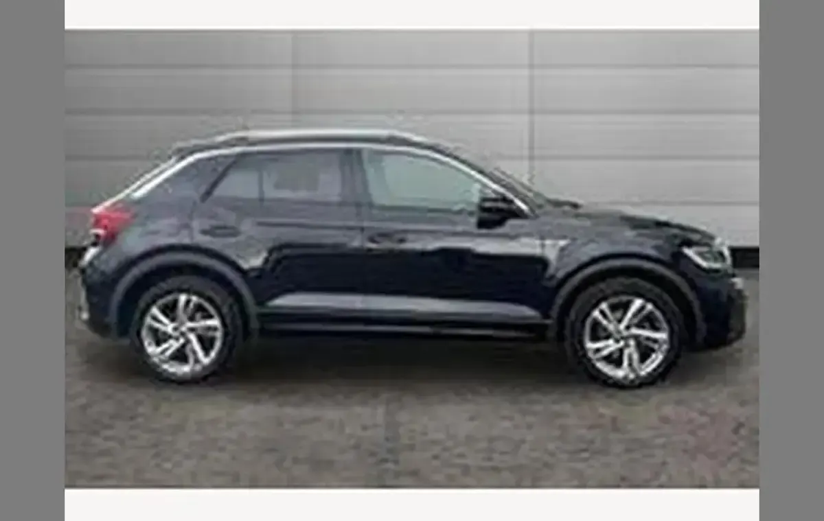 Used VW T-Roc R-line 150 HP (110 kW) 2025 Black SUV