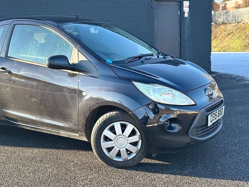Used Ford Ka 69 HP (50 kW) 2015 Black Hatchback