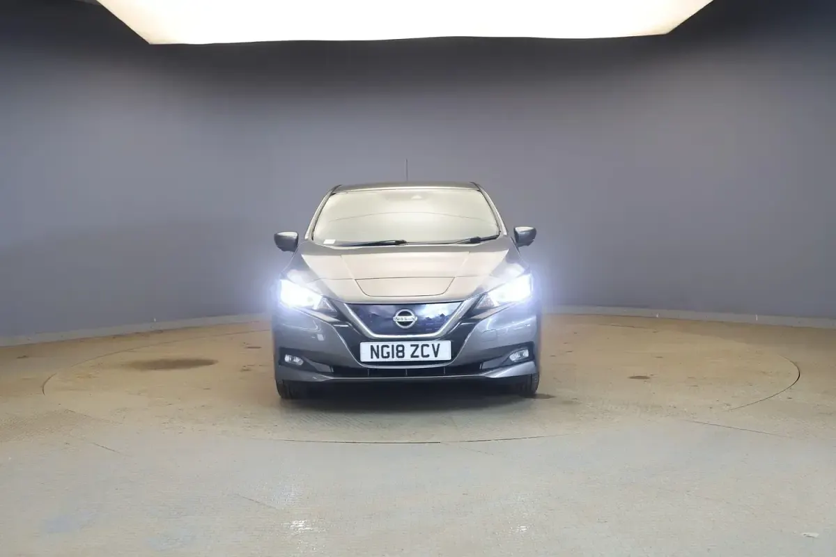 Used Nissan Leaf Tekna 110 kW (150 HP) 2018 Grey Hatchback