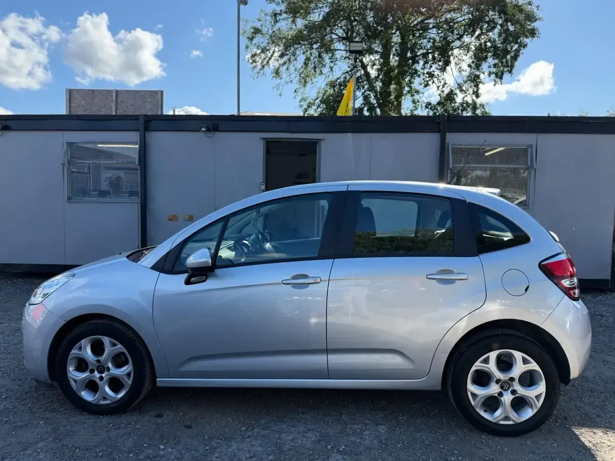 Used Citroën C3 PureTech 82 HP (60 kW) 2016 Silver Hatchback