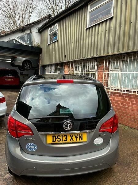 Used Vauxhall Meriva 2013 Brown MPV