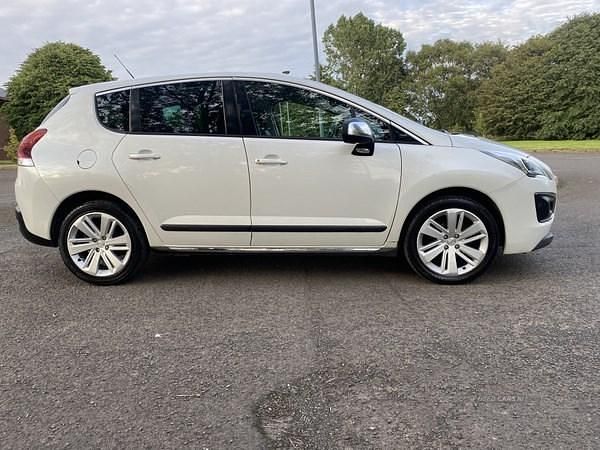 Used Peugeot 3008 Allure 2013 White Hatchback