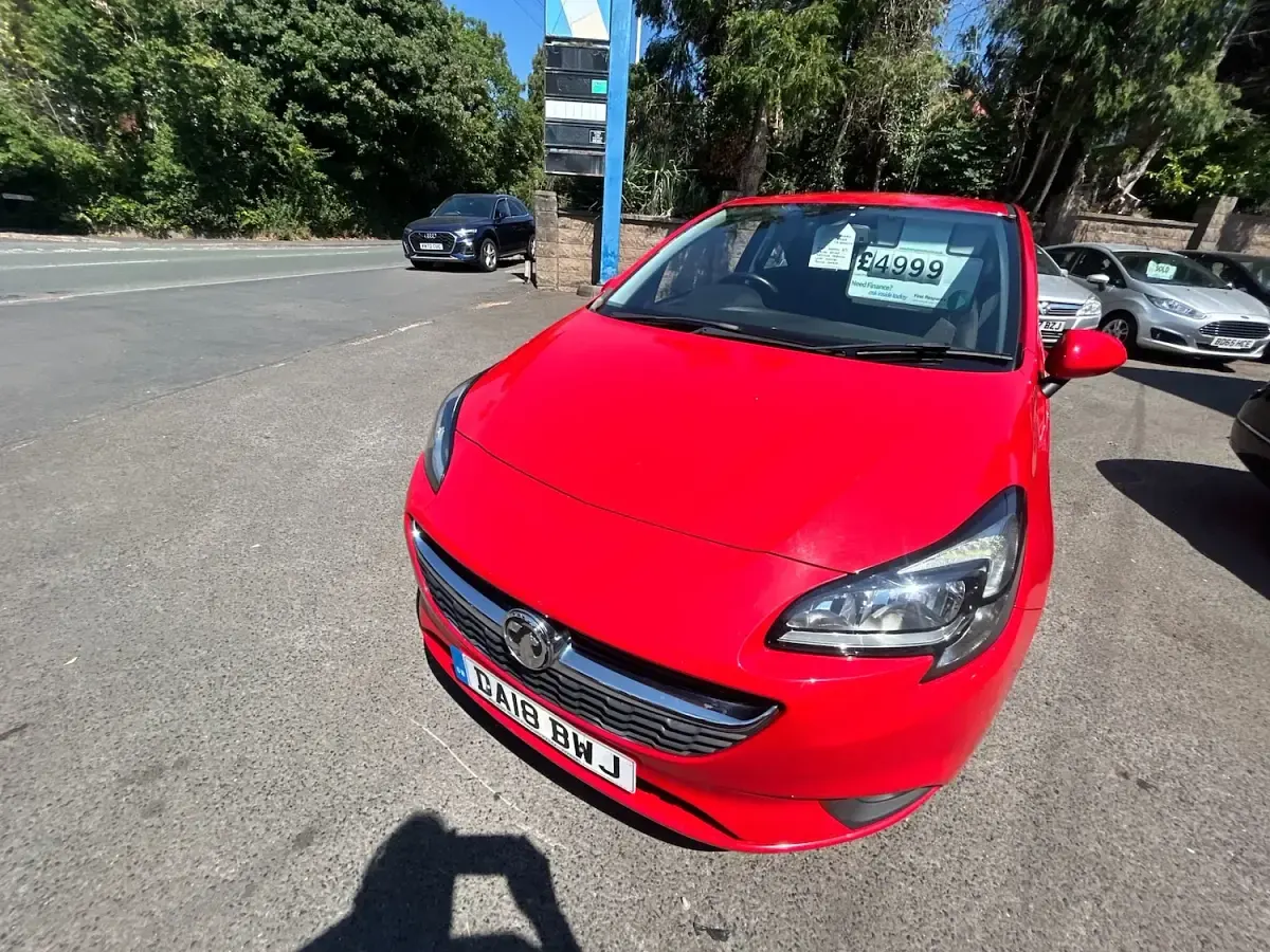 Used Vauxhall Corsa 2018 Bright red Hatchback