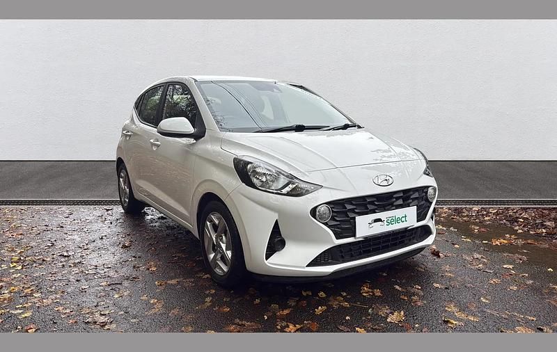White Used 2021 Hyundai i10 SE Hatchback | £11,833 (Fair price) - Image 1/4