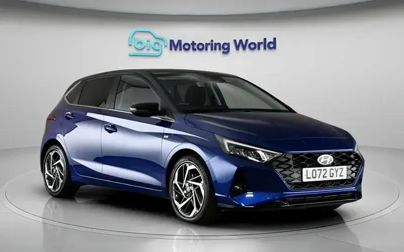 Used Hyundai i20 Ultimate 101 HP (74 kW) 2023 Blue Hatchback