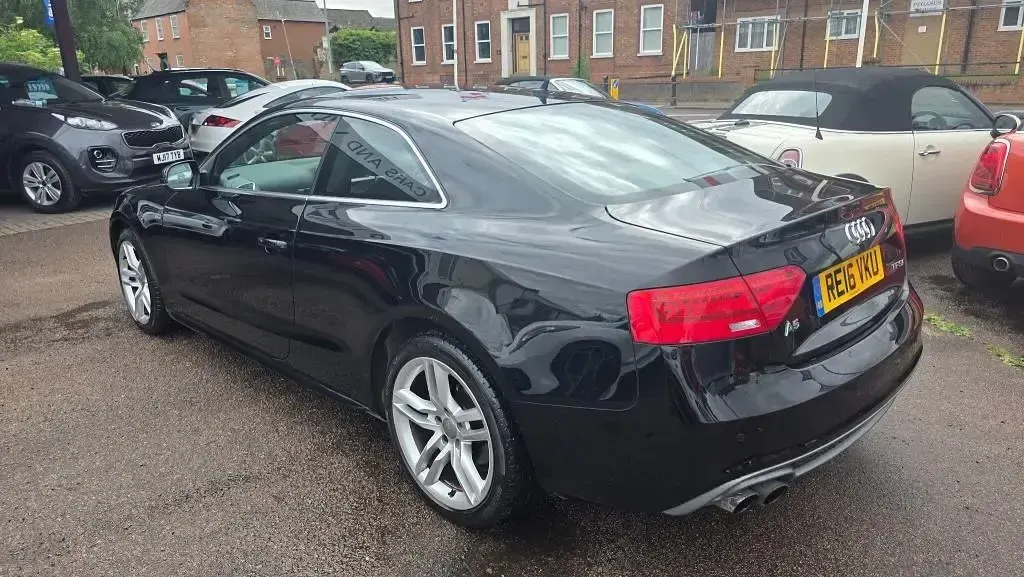 Begagnad Audi A5 S-Line 177 HK (130 kW) 2016 Svart Sportkupé