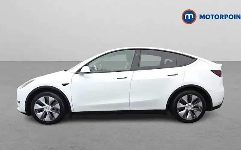 Used Tesla Model Y Standard Range 219 kW (299 HP) 2024 White SUV