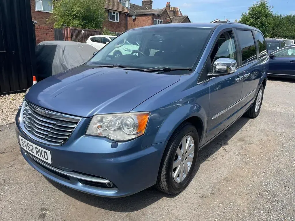 Used Chrysler Grand Voyager Limited 2012 Blue MPV