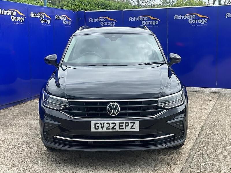 Used VW Tiguan Active 150 HP (110 kW) 2022 Black SUV