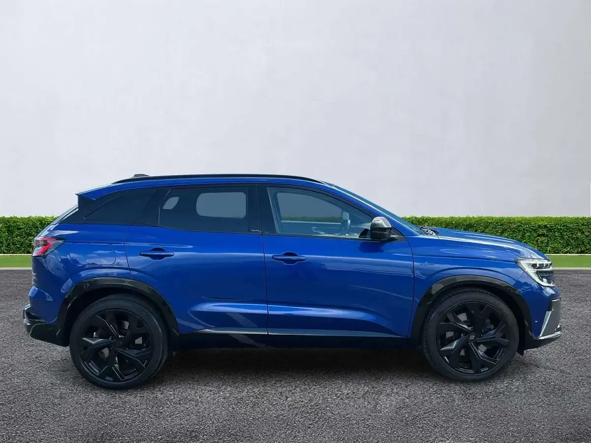 Used Renault Austral Iconic Esprit Alpine 200 HP (147 kW) 2024 Blue SUV