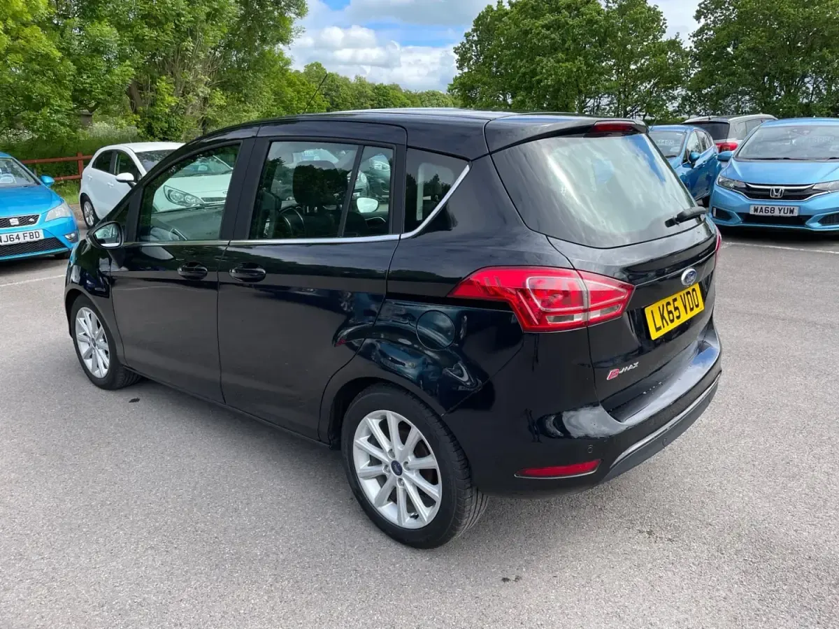 Usado Ford B-MAX Titanium 105 HP (77 kW) 2015 Preto Monovolume