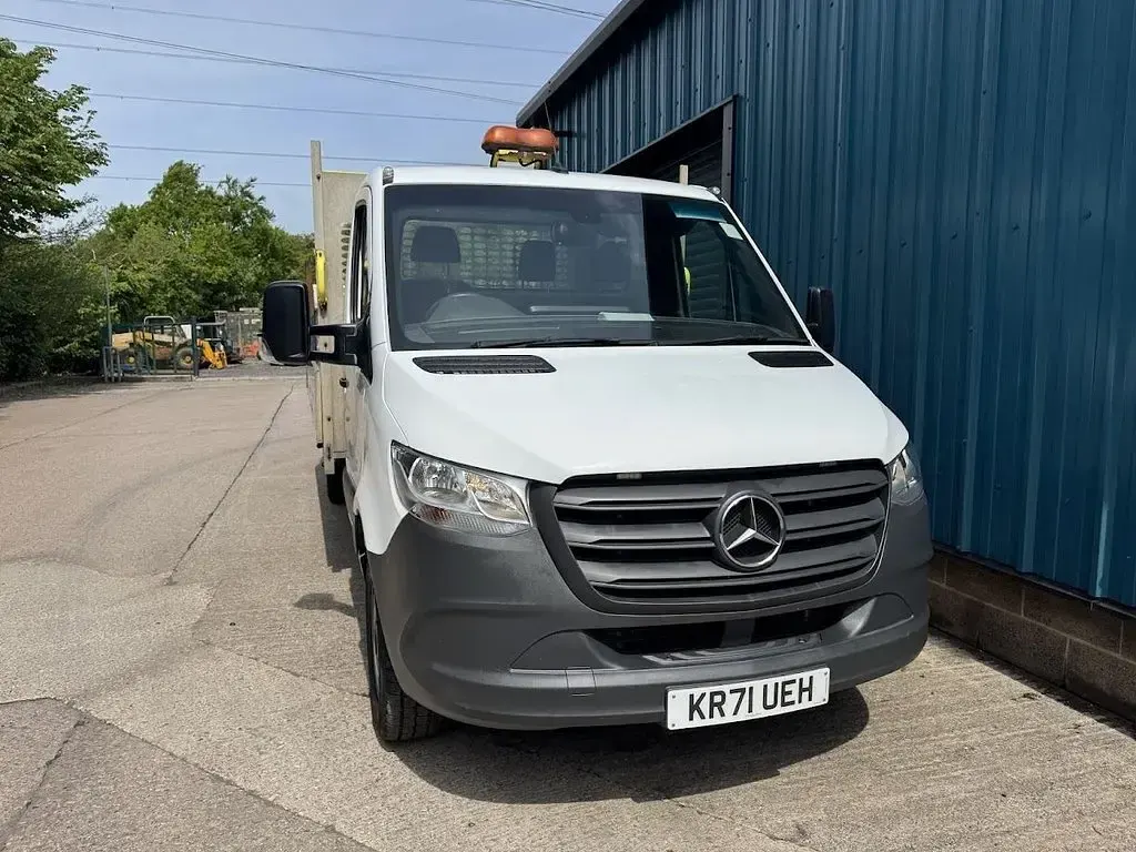 Begagnad Mercedes Sprinter Progressive 150 HK (110 kW) 2022 Vit Van