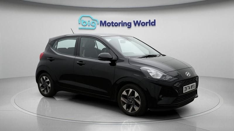Used Hyundai i10 Advanced 62 HP (45 kW) 2024 Black Hatchback