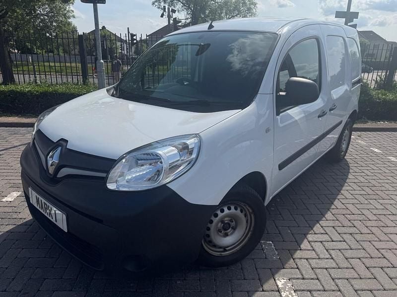White Used 2021 Renault Kangoo Business MPV | £5,250 (Good price) - Image 1/4