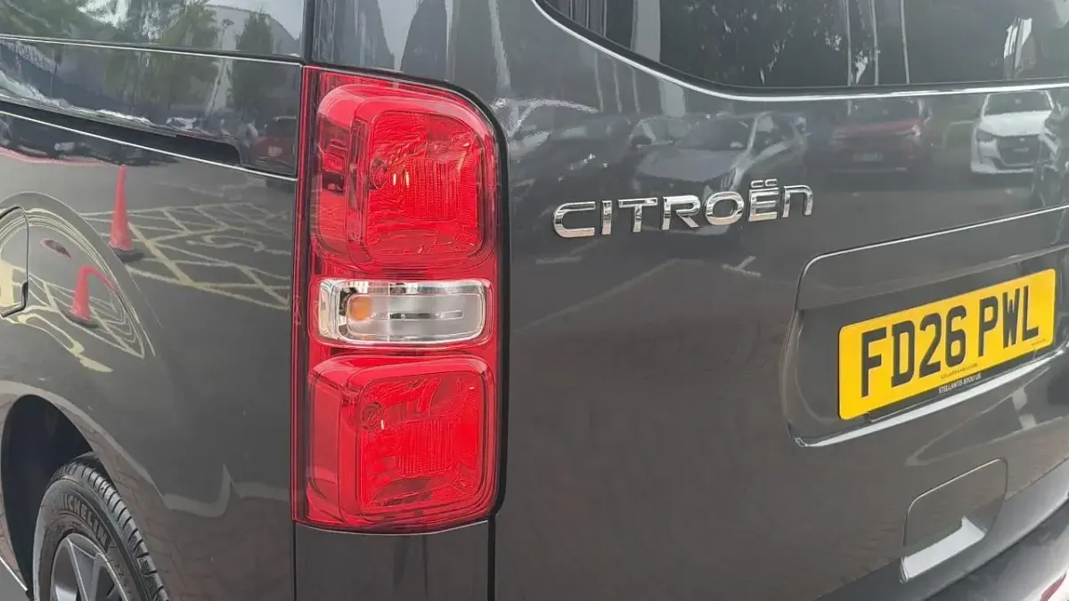 Nuevo Citroën Spacetourer 177 CV (130 kW) 2026 Gris Monovolumen