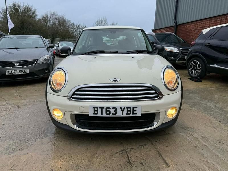 Used Mini One D Hatch 90 HP (66 kW) 2013 White Hatchback