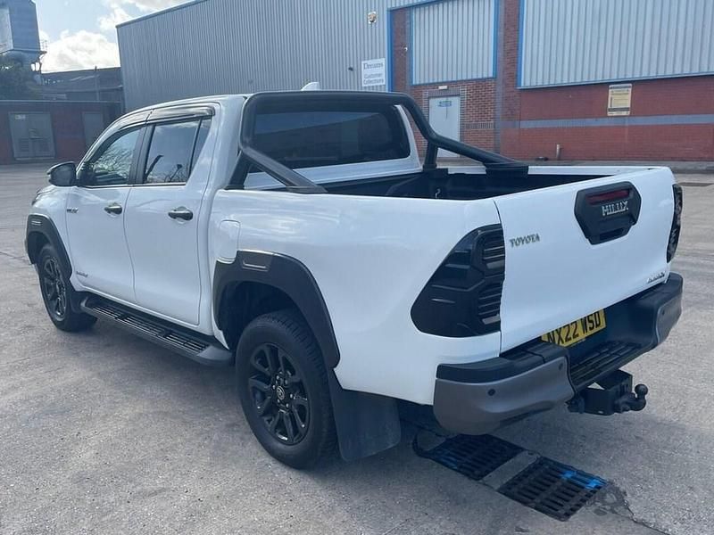 Used Toyota HiLux 204 HP (150 kW) 2022 White Pickup
